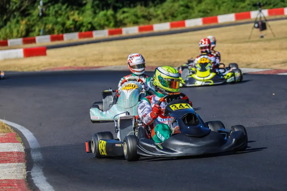 SR Solutions Racing Team